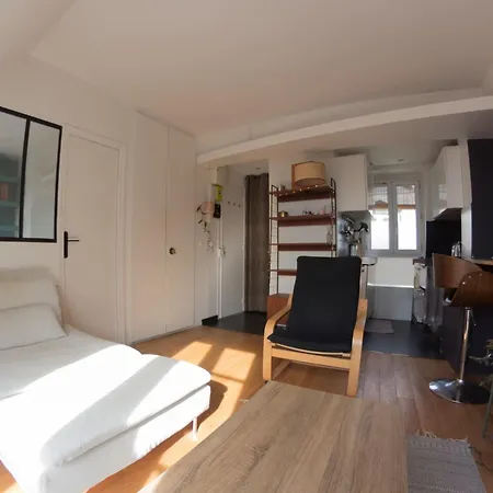 South-facing Bright In 10th Апартаменты Париж
